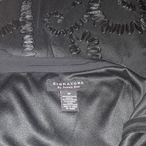 Signature by Bobbie Bee party dress - Picture 6 of 6